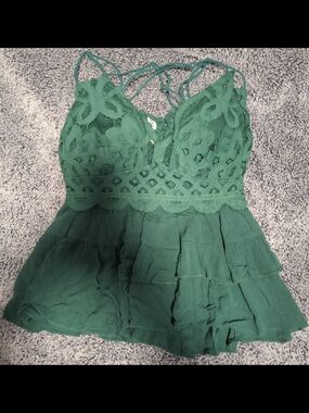 Zenana Outfitters Emerald Lace Tiered Cami